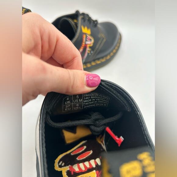 NEW Dr. Martens Jean-Michael Basquiat Pez Dispenser dinosaur 1461 Oxford RARE - Picture 10 of 13